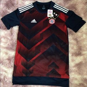 Adidas warm up jersey (A42)